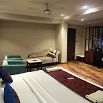 Airport Hotel Waves 5 Minutes Aerocity Metro